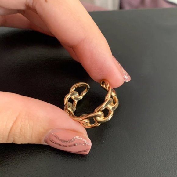 🍒  Chain Link Ring - Picture 8 of 10